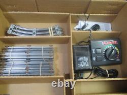 Lionel Southern Pacific Freight Set 6-21970 O-27 Gauge Train Set with extra track