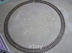 Lionel large scale train set includes 12 curved tracks and 20 straight tracks