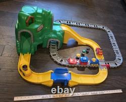 Little Tikes Train Set Mountain Track with Figures Ages 3-7 Years 3-5 3-4 4-7