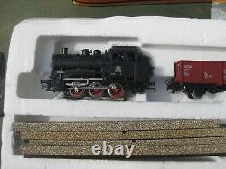 MARKLIN HO #2957 TRAIN and TRACK SET