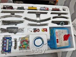 Marklin 8160 Z Scale Z Ga. German Freight Train Starter Set withTrack & Controller