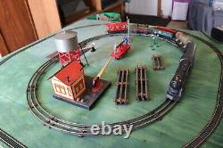 Marx 898 O Gauge Electric Train Set with Rolling Stock, Track and Accessories