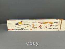 Mattel Hot Wheels Hot Line High-Tail Hauler Train & Layout Track Set