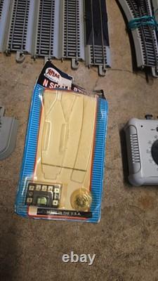 Model Train set. EZ track. Controllers