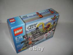 NEW 7936 Lego CITY Train Level Crossing Tracks LIMITED ED Building Toy RETIRED A