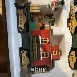 New Bright Holiday Express Animated G Gauge Train Set 8pc with Track & Cars