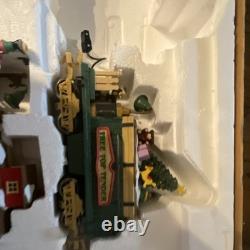 New Bright Holiday Express Animated G Gauge Train Set 8pc with Track & Cars