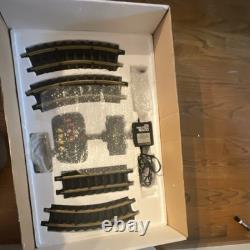 New Bright Holiday Express Animated G Gauge Train Set 8pc with Track & Cars