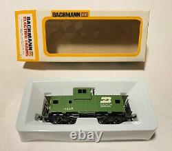 New Vintage Bachman Ho Scale Electric Train Set Diesel Locomotive (Check Video)
