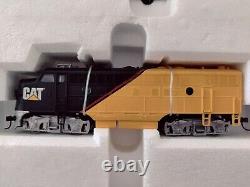 Norscot CAT Caterpillar HO Scale Train Set DieCast Metal Limited Edition