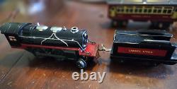 Pre War Lionel Junior Tinplate Electric Train Set 1056Ee with Extra Track