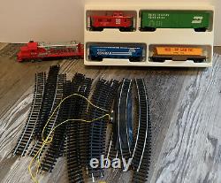 Railroad Train Set Santa Fe 5628 Engine, 4 Cars, Track, Tycoscene Layout Board