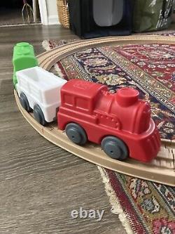 Step2 My First Holiday Train Track Set Works Great Christmas Holiday toddler