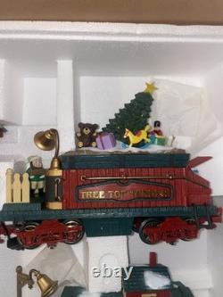 The HOLIDAY EXPRESS Animated Christmas Train Set #384 Extra Track 8 Cars