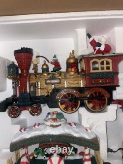 The HOLIDAY EXPRESS Animated Christmas Train Set #384 Extra Track 8 Cars