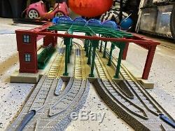 Thomas & Friends Knapford Station Trackmaster Train Set HIT TOY 2006 With TRACKS