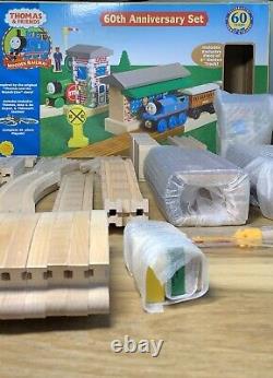 Thomas&Friends Wooden Railway 60TH Anniv Train Set withRare Golden Track Open Box