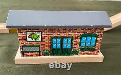 Thomas & Friends Wooden Railway 60th Anniversary Train Set Lot A Gold Track