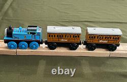 Thomas & Friends Wooden Railway 60th Anniversary Train Set Lot A Gold Track