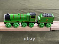 Thomas & Friends Wooden Railway 60th Anniversary Train Set Lot A Gold Track