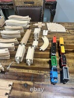 Thomas Train wood train Tracks 84 bridges, Buildings and More 8 Train Cars