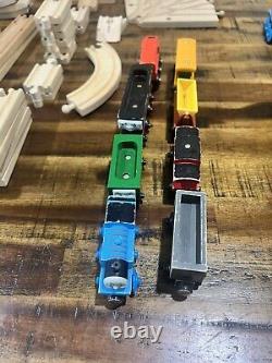 Thomas Train wood train Tracks 84 bridges, Buildings and More 8 Train Cars