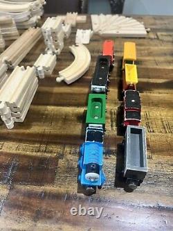 Thomas Train wood train Tracks 84 bridges, Buildings and More 8 Train Cars