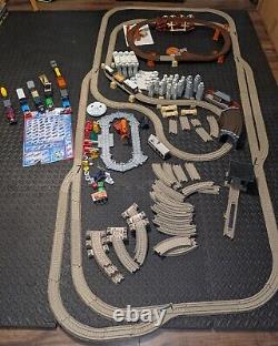 Thomas the Train Track Set With 6 Working Engines