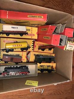 Trix express German Ho train set with track loco and six cars