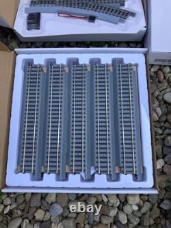 Trump Train Set Huge Track Lot HO Scale railroad Engine 6 cars