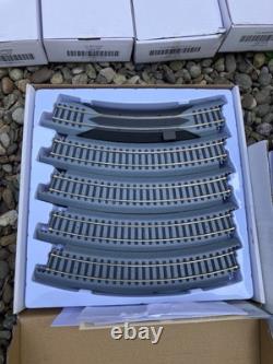 Trump Train Set Huge Track Lot HO Scale railroad Engine 6 cars