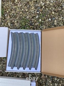 Trump Train Set Huge Track Lot HO Scale railroad Engine 6 cars