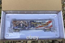 Trump Train Set Huge Track Lot HO Scale railroad Engine 6 cars