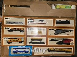 Tyco 7316 Electric Train Set Pre-owned Extra Track Extra Cars