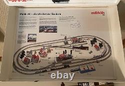 USED VINTAGE 1989 Marklin #2967 HO Scale Track Train Set