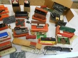 VERY Large Beautiful Vintage Lionel Train Set with lots of track and boxes