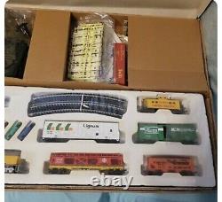 Vintage Diesel Master train set New in box 169 pieces HO Stored 40 Years