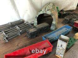 Vintage Lionell Train Set Track, Locomotive Engine Cars, tunnel, transformer