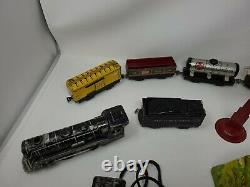 Vintage Marx 897 New York Central Train Set WithTunnel and Sign, Track O Scale
