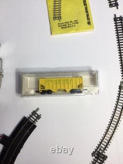 Vintage N Scale Train Set With Engine Cars And Tracks Tested Works