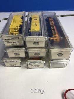 Vintage N Scale Train Set With Engine Cars And Tracks Tested Works