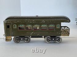 Vintage Pre-War LIONEL TRAIN SET NY Central Lines 33 Engine +Lionel 517 Caboose+