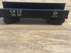 Vintage Train Set. 5 Car Set with Track. Made In The USA. Louis Marx & Co