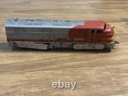 Vintage Train Set. 5 Car Set with Track. Made In The USA. Louis Marx & Co