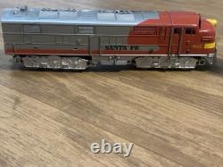 Vintage Train Set. 5 Car Set with Track. Made In The USA. Louis Marx & Co