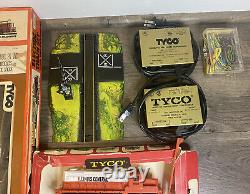 Vintage Tyco HO Scale Train Set 1970`s Check Out The Description