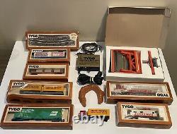 Vintage Tyco HO Scale Train Set Engines Track Controller Cars Crane LOT