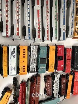 Vintage Tyco HO Scale Train Set Santa Fe All Different Sizes 40 Pieces