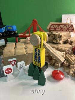 Wooden Train Railway Set 140+pcs Brio Compatible Track & Trains Melissa & Doug