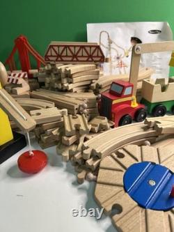 Wooden Train Railway Set 140+pcs Brio Compatible Track & Trains Melissa & Doug